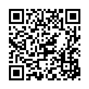 一只有力的大手从乔欧的颈脖后面探了过去二维码生成