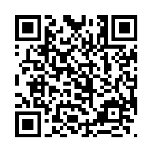 一只活灵活现的白色小蛇刺青浮现出来二维码生成