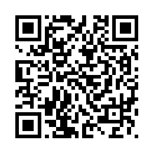 一只皮毛是黄金色的熊蛮立即上前二维码生成