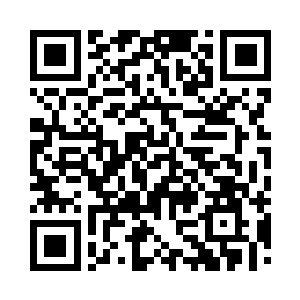 一只阴冷无情的眼睛出现在异次元裂缝前二维码生成