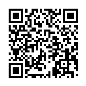 一名侍女看着坐在床上散发着慑人黑气的虎王二维码生成