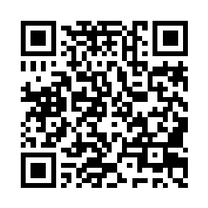 一名年轻女子感觉一滴液体滴在了自己的脸上二维码生成