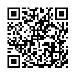 一名留着板寸头长相妖异的青年嘴角挂笑二维码生成