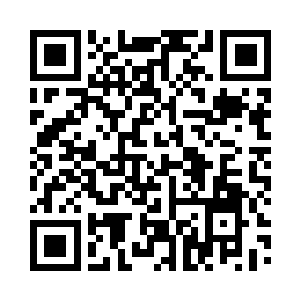 一名精瘦的中年人就端了一碗豆花过来二维码生成