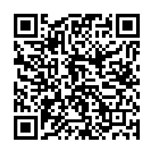 一回头就三三两两混在了一起交头接耳慢慢走了出去二维码生成