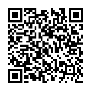 一声声的谩骂声也怒斥声也是瞬间从四面八方传来二维码生成