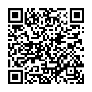 一头银发和脸上的一串紫黑色咒语在无月中显得苍凉二维码生成