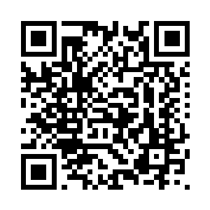 一头长发飘舞的男子从阴影中出现二维码生成