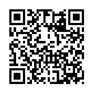 一家三口还住在那个陈旧的小区里二维码生成