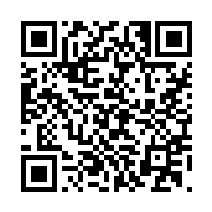 一对硕大亮丽的眼眸充满了昂昂战意二维码生成