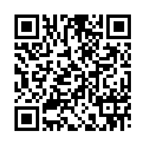 一对绿色的瞳眸犹如时刻搜寻猎物的豹子二维码生成