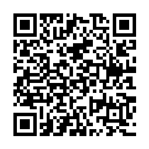一想到先前那女人被他眼神盯着躲在这小子身后的害怕表情二维码生成