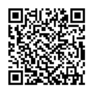 一想起之前那个秃头带人帮助长杉隆介围攻我们二维码生成