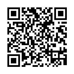 一把巨大的斧头出现在了于龙申的身后二维码生成