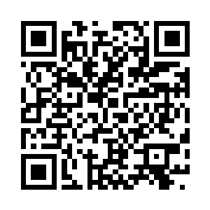 一把张着眼睛的鬼斧头被他召唤了出来二维码生成