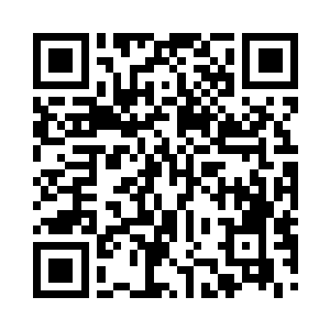 一把抓住了那男子伸出来指着坦克的手指二维码生成