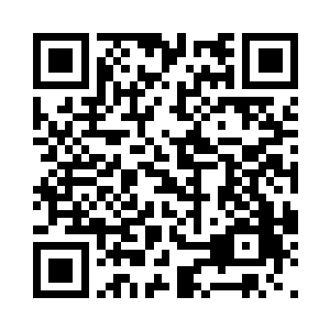 一把抓着对方头发狠狠往地上捣了几捣二维码生成