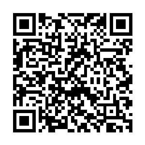 一把远征军突击兵专用的合金战斧就从地上飞了起来落入右手二维码生成