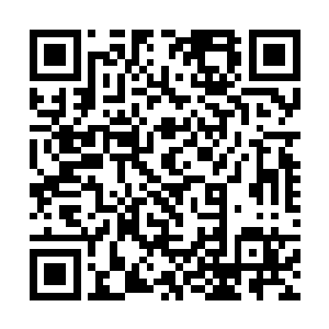 一抹冰冷的目光直接看向了处于中间位置的孔宁身上二维码生成