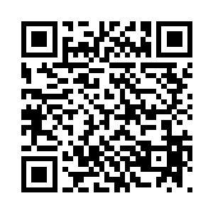 一拳一拳毫不客气地砸在了他们身上二维码生成