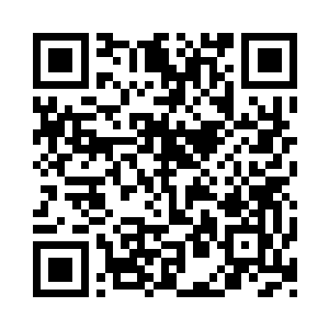 一支刚刚在和怪物交战中损耗巨大的团队二维码生成