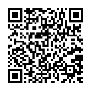 一旁的詹姆斯笑着将地上已经碎掉的墨镜给捡了起来递给赵纯良二维码生成