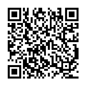 一束火红色光芒正在以飞速朝着石头上的夜染袭来二维码生成