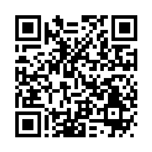 一条蜿蜒简易的公路在半山腰绵延二维码生成