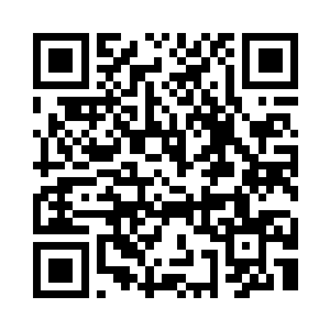 一柄带着锁链的钩镰枪挥舞着斩破了雨幕二维码生成