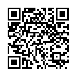 一柄材质黑色匕首和银色的匕首撞在一起二维码生成