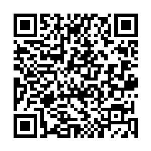 一柄银白色长剑以极快的速度向着那名领头人的咽喉刺去二维码生成