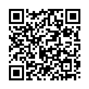 一滩液体从他的双腿之间流了出来二维码生成