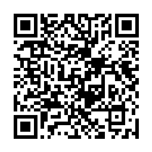 一直跟乌雨琪等人有说有笑的张小俊突然扭头问夏云杰二维码生成