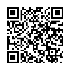 一眼就看到了已经站在台下的宋秋雨二维码生成