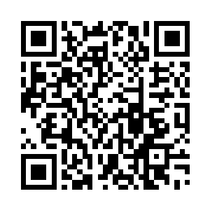 一纵两横双向四车道的主干道宽敞平坦二维码生成