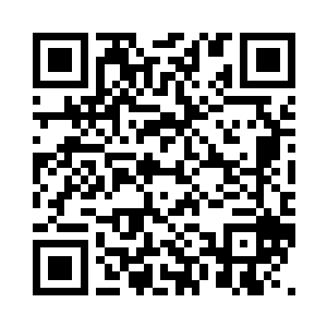 一缕鲜血顺着他的唇角逐渐流溢而出二维码生成