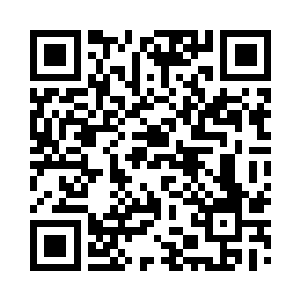 一群人跟着他又冲向另外一群被围着的人二维码生成