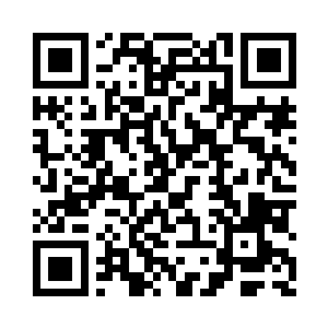一群穿着黑色西装的男人从面包车上走了下来二维码生成