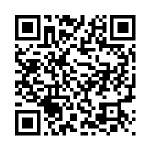 一股无形的牵引力扯着他们的身体二维码生成