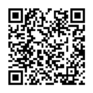 一股极寒的灰雾和一股温度极高的红雾对撞在一起二维码生成