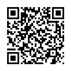 一脚将玛姬的尸体踢到了灌木丛中二维码生成