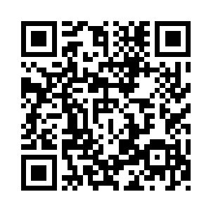 一脚踏在蛟蛇被自己砸破了皮肉的脑门上二维码生成