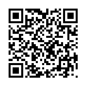 一脸倦容的许维钧再一次驱车赶过来了二维码生成