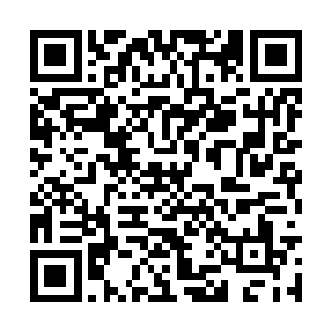 一般在他这种职位的人基本上常年都是在外面应酬二维码生成