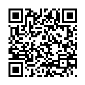 一艘停泊在启明港码头的原木货船里二维码生成