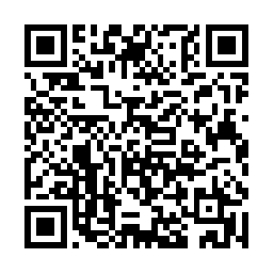 一见到他突然觉得像是暴风中靠在了一面高大的墙后二维码生成