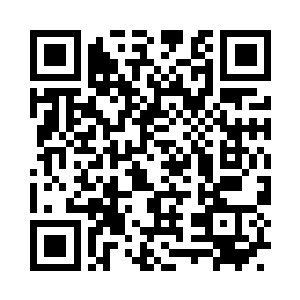 一辆碧油香车缓缓地停在云家车队后面二维码生成