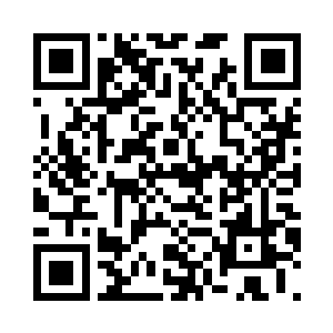 一辆福特suv开到别墅几十米外的路口二维码生成