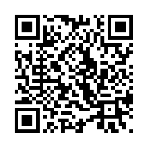 一辆马车在这时恰好从夭华的身旁经过二维码生成