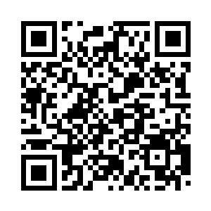 一边将主位上燕离身侧的椅子拉开二维码生成